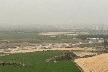 Adana'yı toz bulutu kapladı