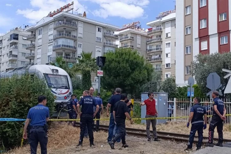 Aydın'da trenin çarptığı kadın hayatını kaybetti