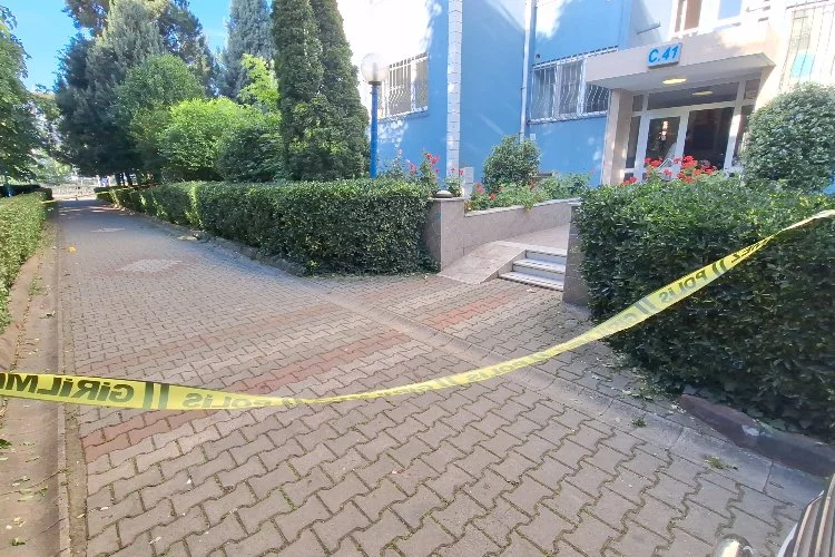 Bina yöneticisi astsubay, tadilat nedeniyle tartıştığı komşusunu vurdu