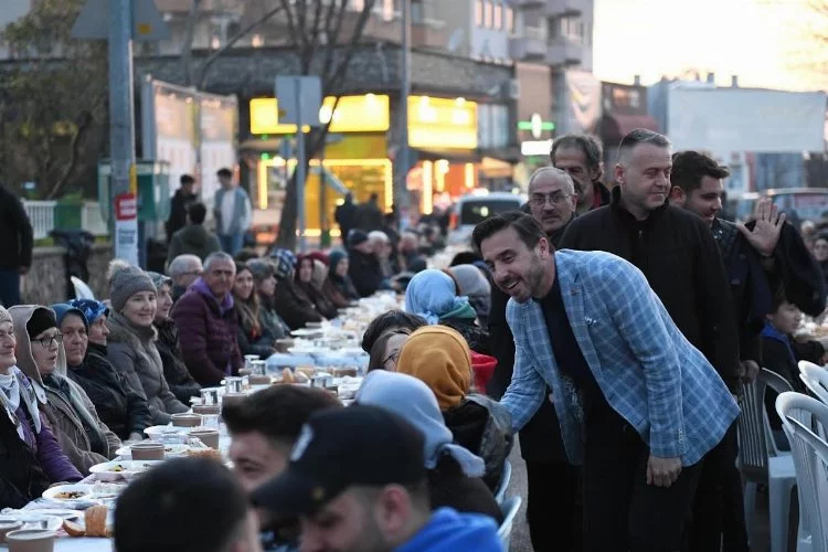 Bursa'da Kestel Belediyesi’nden 6 bin kişilik sokak iftarı