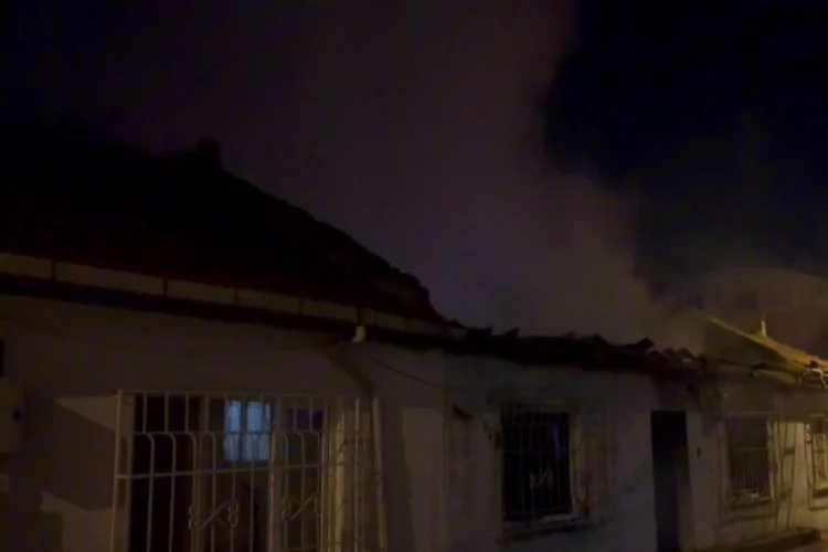 Bursa’da yangın paniği: Müstakil ev küle döndü