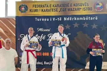 Bursa Nilüferli karateciler Kosova’dan madalyalarla döndü