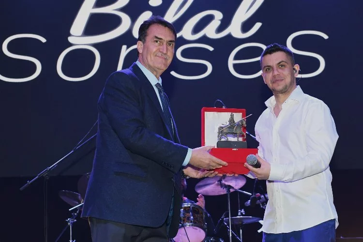 Bursa’nın yeni meydanında tanıtım etkinleri Bilal Sonses konseri ile devam etti