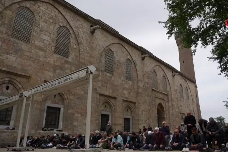 Bursa Ulu Cami'nin 25 senelik baş imamı emekli oldu