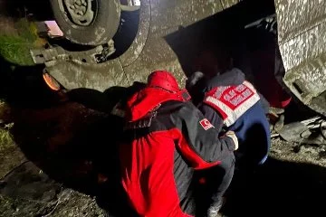 Çukurca'da minibüs takla attı! 1 ölü, 6 yaralı