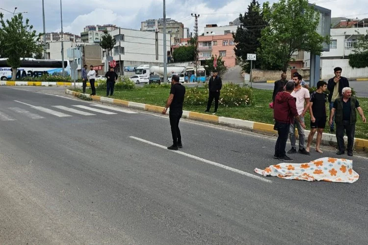 Diyarbakır'da cezaevi otobüsünün çarptığı yaşlı adam yaşamını yitirdi