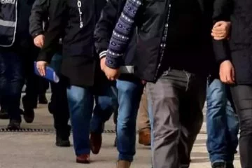 Edirne’de 1 insan kaçakçısı, 8 kaçak göçmen yakalandı