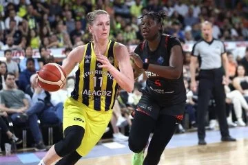 Fenerbahçe Kadın Basketbol Takımı üst üste ikinci kez şampiyon