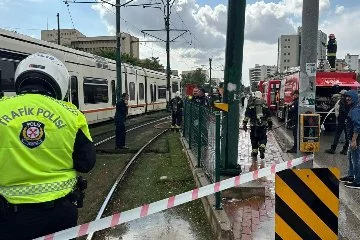 Gaziantep'te tramvaya yıldırım düştü