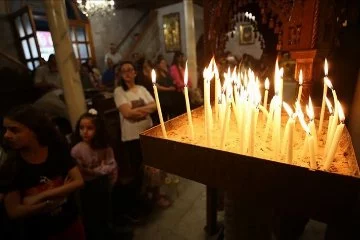 Gazze'deki Aziz Porphyrius Kilisesi'nde 'Palmiye Pazarı' ayini düzenlendi