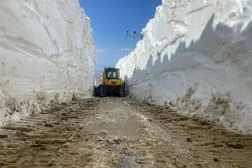 Hakkari'de kar tünelleri gerçek oldu