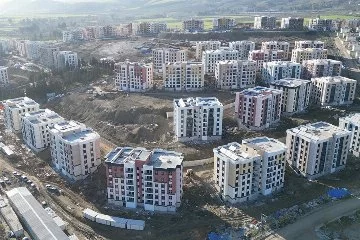 Hatay'da 10 bin 831 depremzedeye yeni evleri teslim edildi