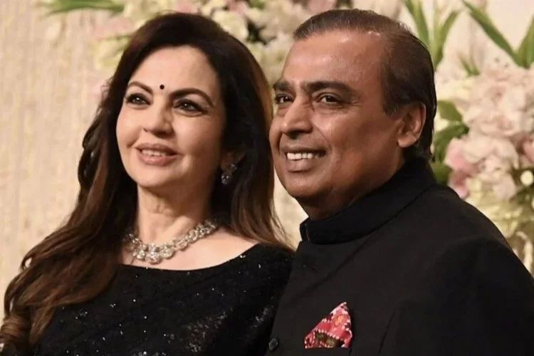 Hindistan'ın en zengin insanı oğlunu evlendiriyor!