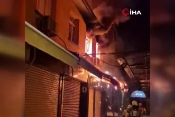 İzmir’de Tarihi Kemeraltı Çarşısı’nda büyük yangın