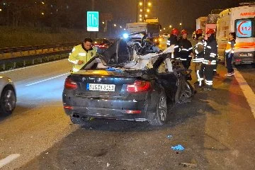 İzmit'te feci kaza: Tırın altına girerek 30 metre sürüklendi