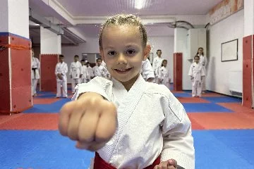Karateye geçen yıl başlayan Ayza Türkiye Şampiyonu oldu