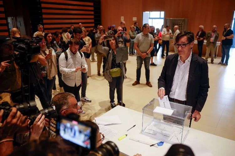 Katalonya’da halk seçimler için sandık başında