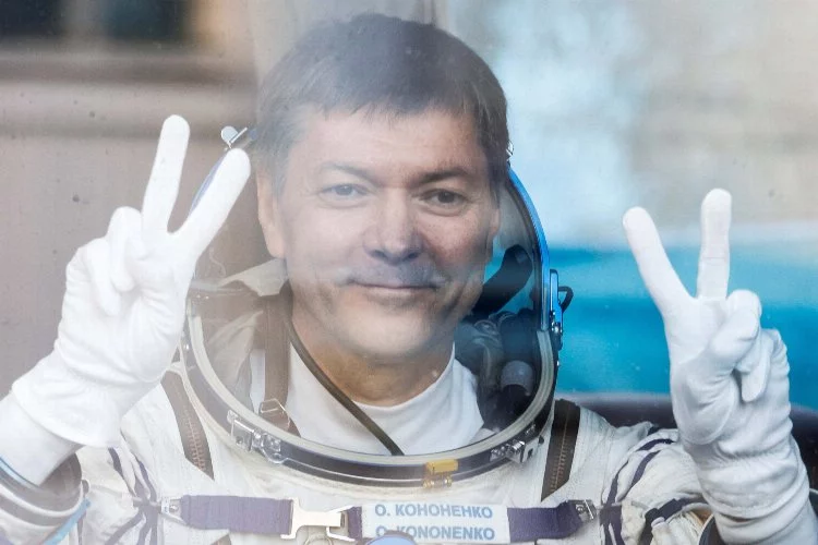Rus kozmonottan uzayda kalma rekoru geldi!