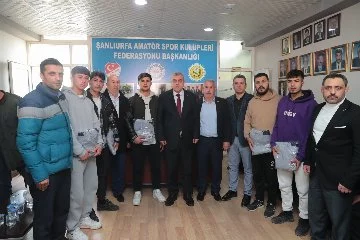 Şanlıurfa BB Başkanı Beyazgül şampiyon futbolcuları tebrik etti