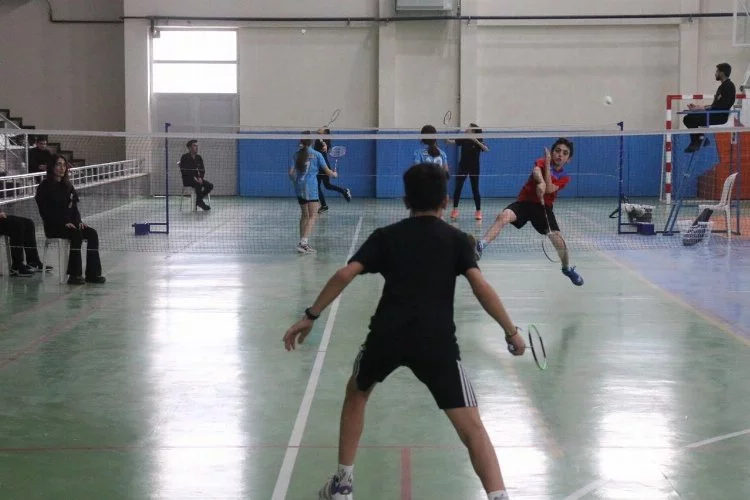 Sivas’ta Badminton yıldızlar il birinciliği müsabakaları